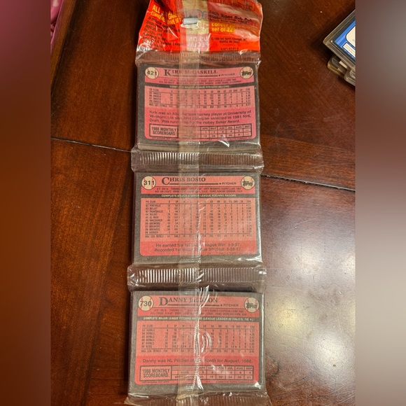 Baseball Trading Card Pack unopened! - Picture 2 of 3